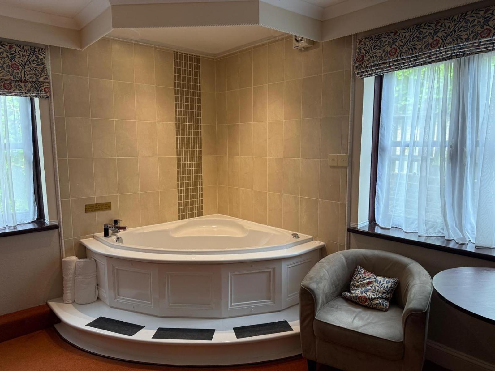 The Tollgate Bed & Breakfast ステイング エクステリア 写真